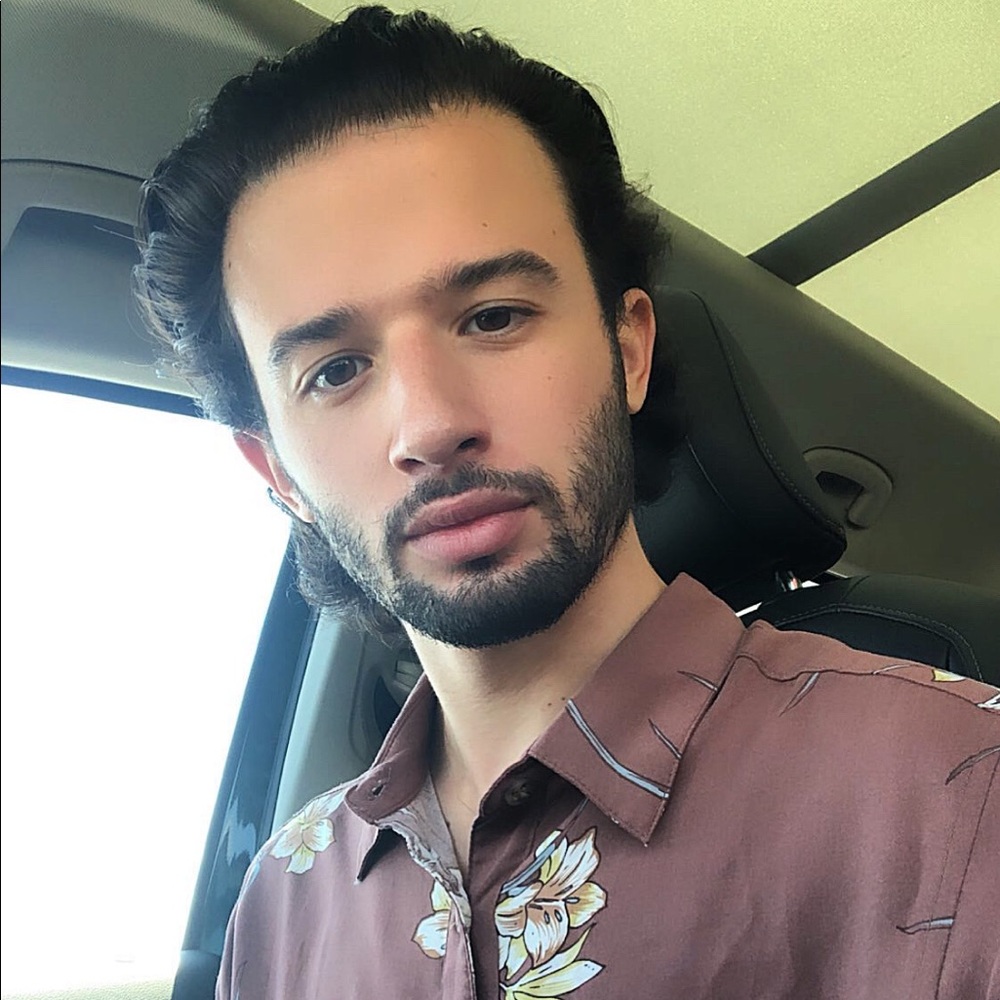 Meet your Posher, Alex